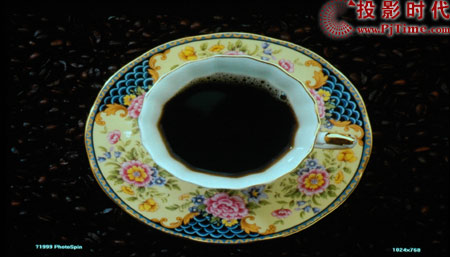 cŴ󣬊WDaOPTOMAHD72ͶӰC(j)CЧ