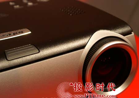 Infocus  Work Big IN36̄(w)ͶӰC(j)R^،(xi)