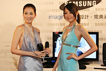 ǰl(f)Bordeaux Plus LCDͥԺM