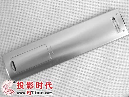 TCL L42E9FR液晶電視附件和遙控器