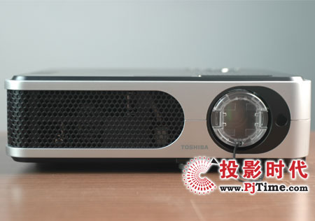 東芝TLP-X3000投影儀C