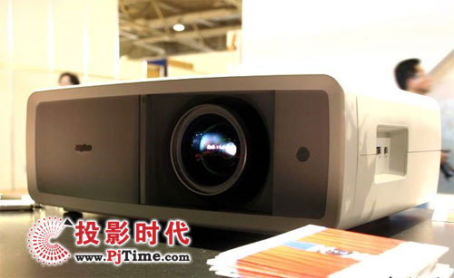 三洋PLV-Z700家庭影院投影機