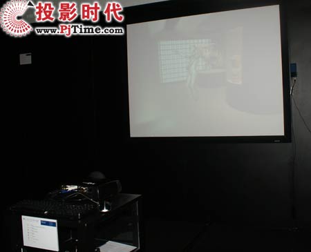 Projectiondesign F10 AS3D為便攜3D投影機