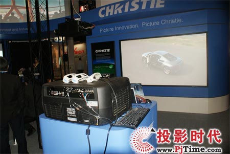 Christie CP2000-ZXӰӳC