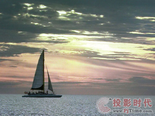 LED水晶 詳評三星液晶電視UA55B8000噪點和鋸齒測試