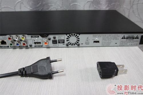 3D身臨其境 索尼BDP-S470藍光播放機評測_全黑纖薄外觀