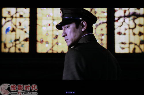 3DŞ{R KDL-40NX710Һҕלy_3Dw