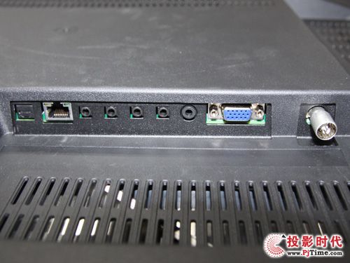 長虹3D46A5000i語音電視：豐富接口接插自如