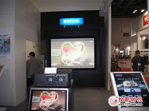 yһ_(ti)3LCDͶӰC(j)չInfoComm 2013