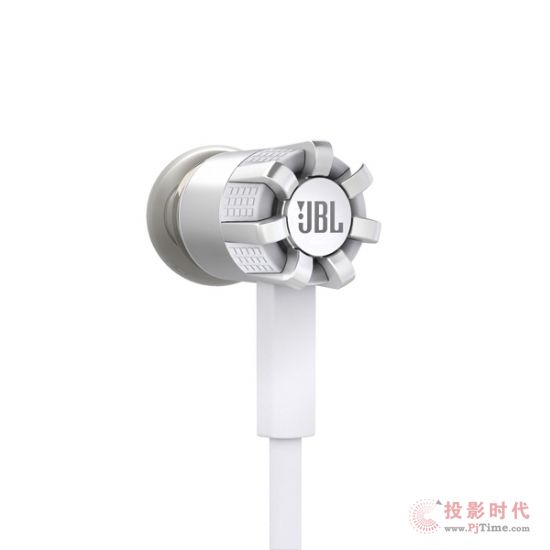 ɫS `:JBL SynchrosϵжC