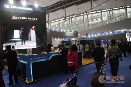 \ˇHySennheiser2017Vչ