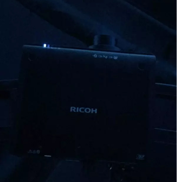 fLǽq ͶӰC㴩vʷcFدB