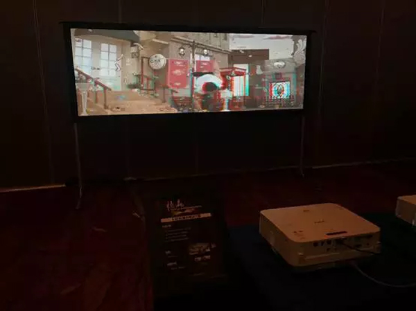NEC߶̄ͶӰȫʮѲչ չ