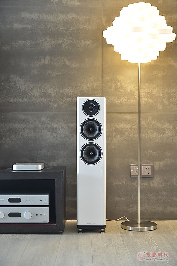 Wharfedale DiamondϵMDimaond 11