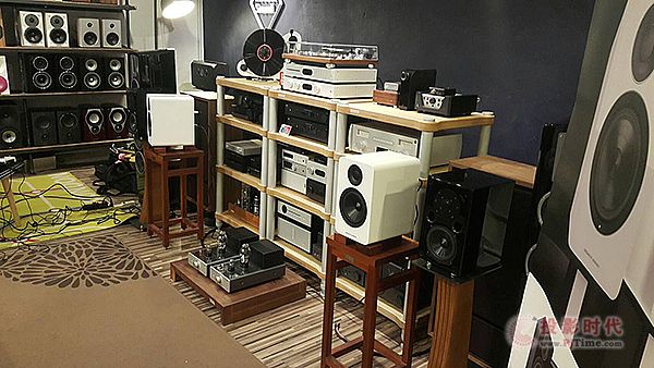 čuƬMMO x AE1 Active(dng)