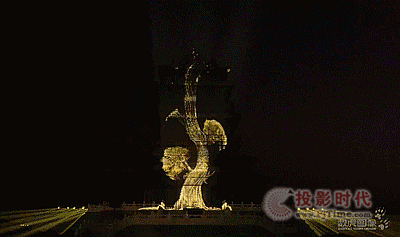 引云閣大型燈光投影秀與你“云見面”
