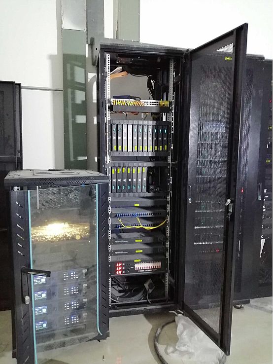 P_:XMS8000ֲʽϵy2022坍Դb^O