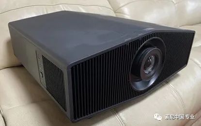 XW5000 4KͶӰCֵ]Č֮x