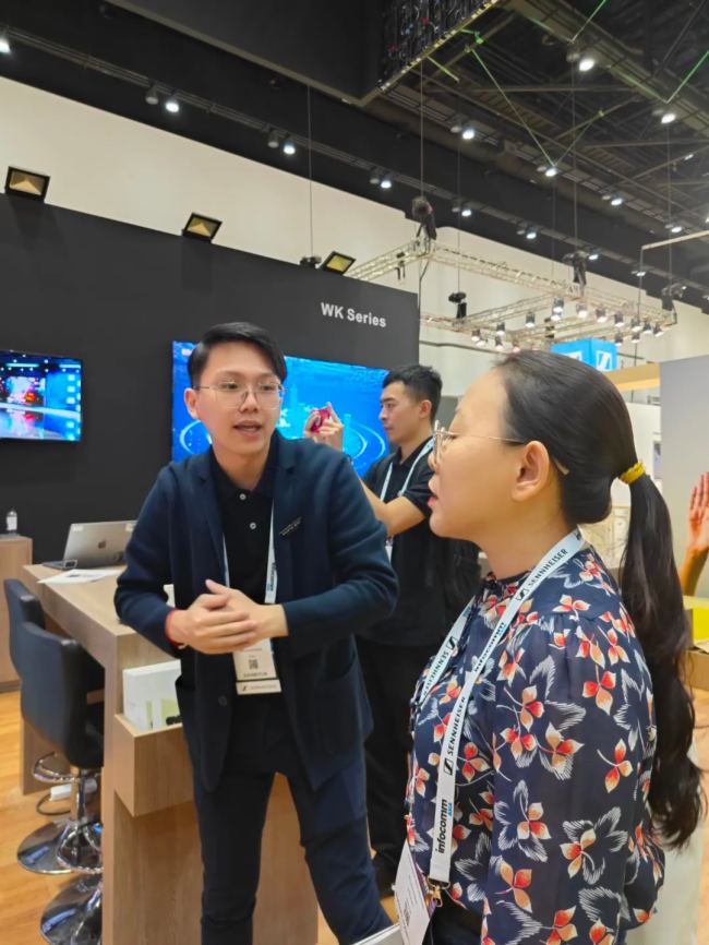 ҕ˴ΔyGXIIWKȶСgLEDذƷxR̓MĔz½QInfoComm Asia