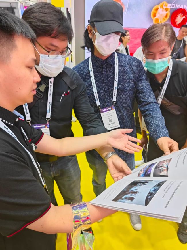 ҕ˴ΔyGXIIWKȶСgLEDذƷxR̓MĔz½QInfoComm Asia