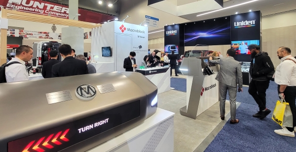 CES 2024 | ۷eƼLEDоƬI܇@ʾ