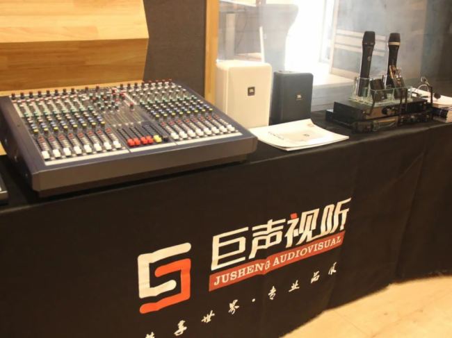 JBL Professional SRX900ƷlվAMek
