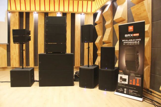 JBL Professional SRX900ƷlվAMek