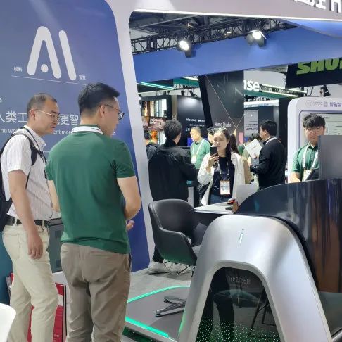 FɽInfoComm ChinaչգpƷWҫǿδ𺳽Ļ