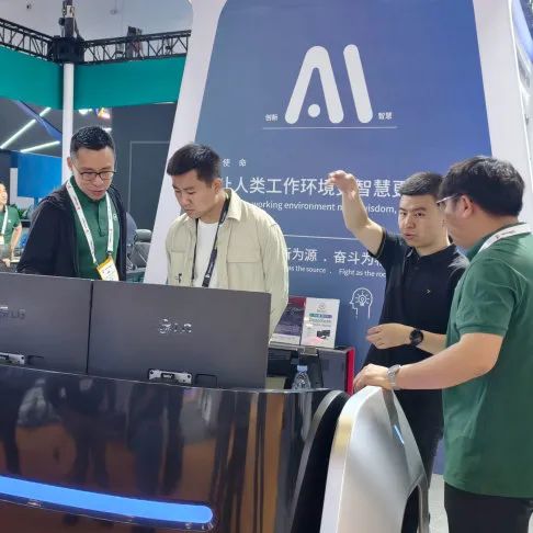 FɽInfoComm ChinaչգpƷWҫǿδ𺳽Ļ
