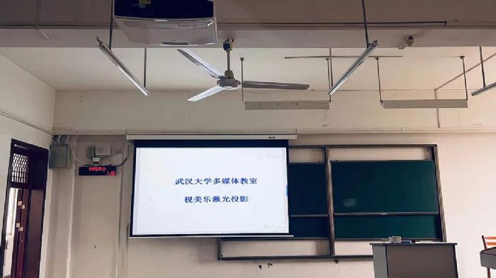 ҕ4KͶӰC߽չ@ʾgʶλδ